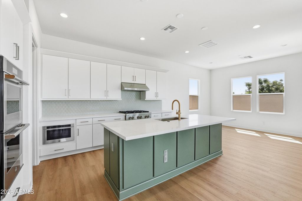 Image 103 of property listing at 17767 W WHITEFISH Drive, Surprise, AZ 85388