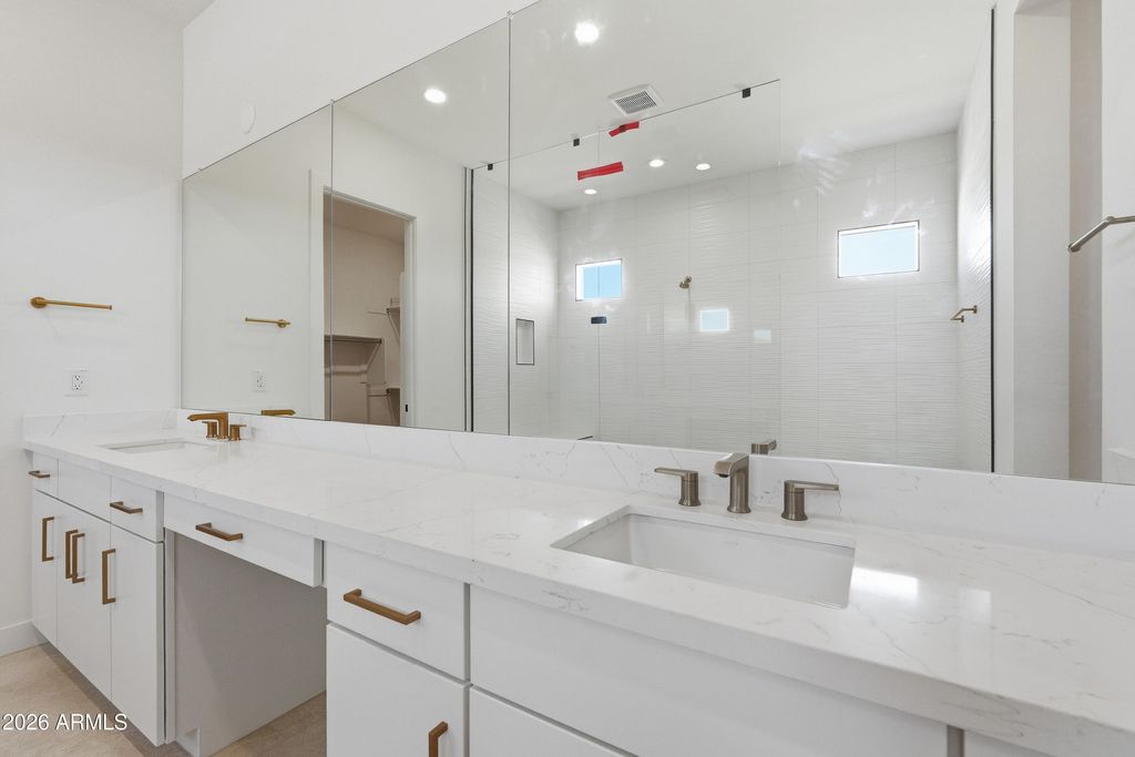 Image 123 of property listing at 17767 W WHITEFISH Drive, Surprise, AZ 85388