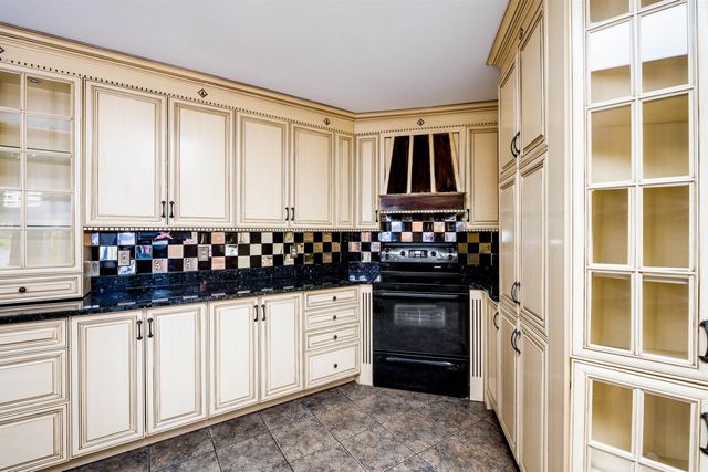 128 Fuller Drive, Canaan, VT 05903