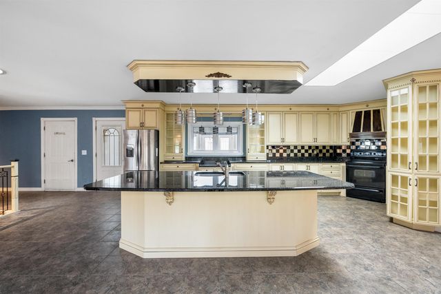 128 Fuller Drive, Canaan, VT 05903