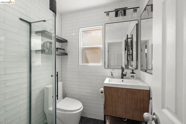 1082 Church ST, San Francisco, CA 94114