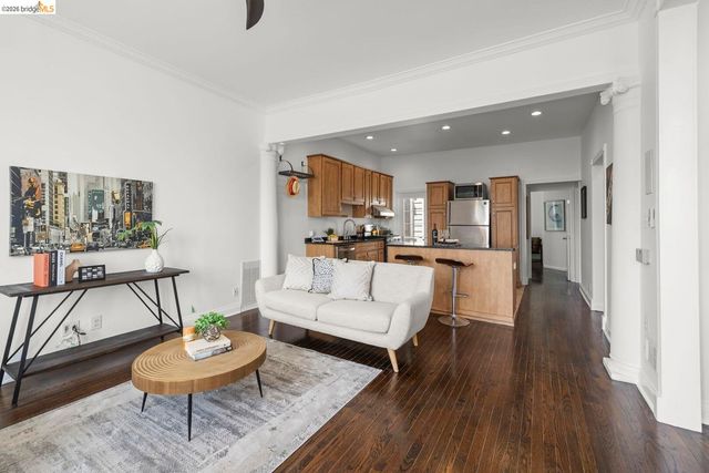 1082 Church ST, San Francisco, CA 94114