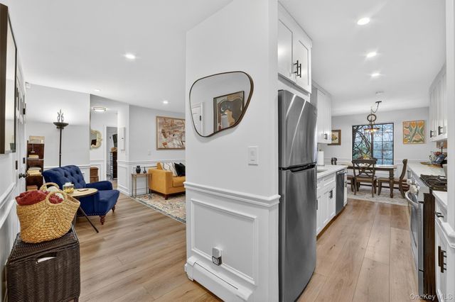 121 Foxwood Circle 121, Mount Kisco, NY 10549