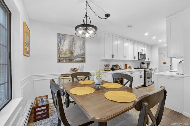 121 Foxwood Circle 121, Mount Kisco, NY 10549