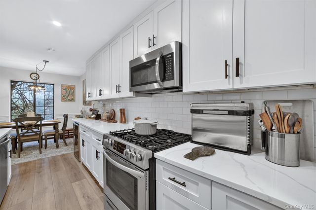 121 Foxwood Circle 121, Mount Kisco, NY 10549