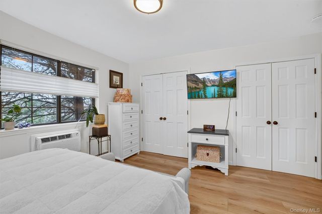 121 Foxwood Circle 121, Mount Kisco, NY 10549