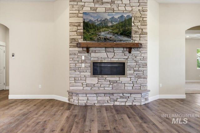 11274 W Royal Ridge Ct, Nampa, ID 83686
