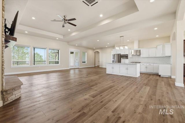 11274 W Royal Ridge Ct, Nampa, ID 83686
