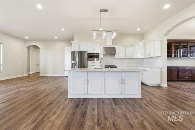 11274 W Royal Ridge Ct, Nampa, ID 83686