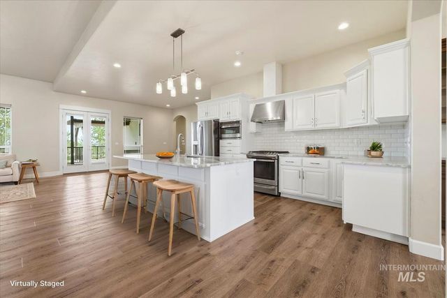 11274 W Royal Ridge Ct, Nampa, ID 83686