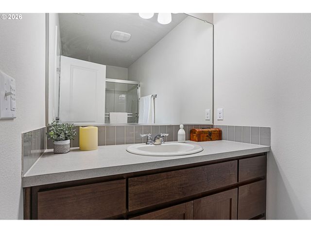 17379 Nw SHACKELFORD Rd, Portland, OR 97229