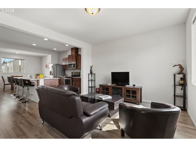 17379 Nw SHACKELFORD Rd, Portland, OR 97229