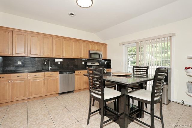 4 Woolf Road, Pomona, NY 10980