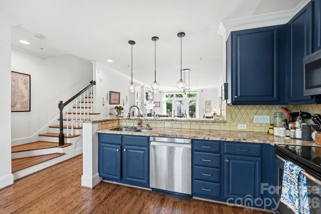 239 N Dotger Avenue, Charlotte, NC 28207