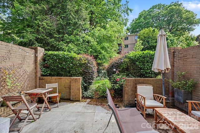 239 N Dotger Avenue, Charlotte, NC 28207