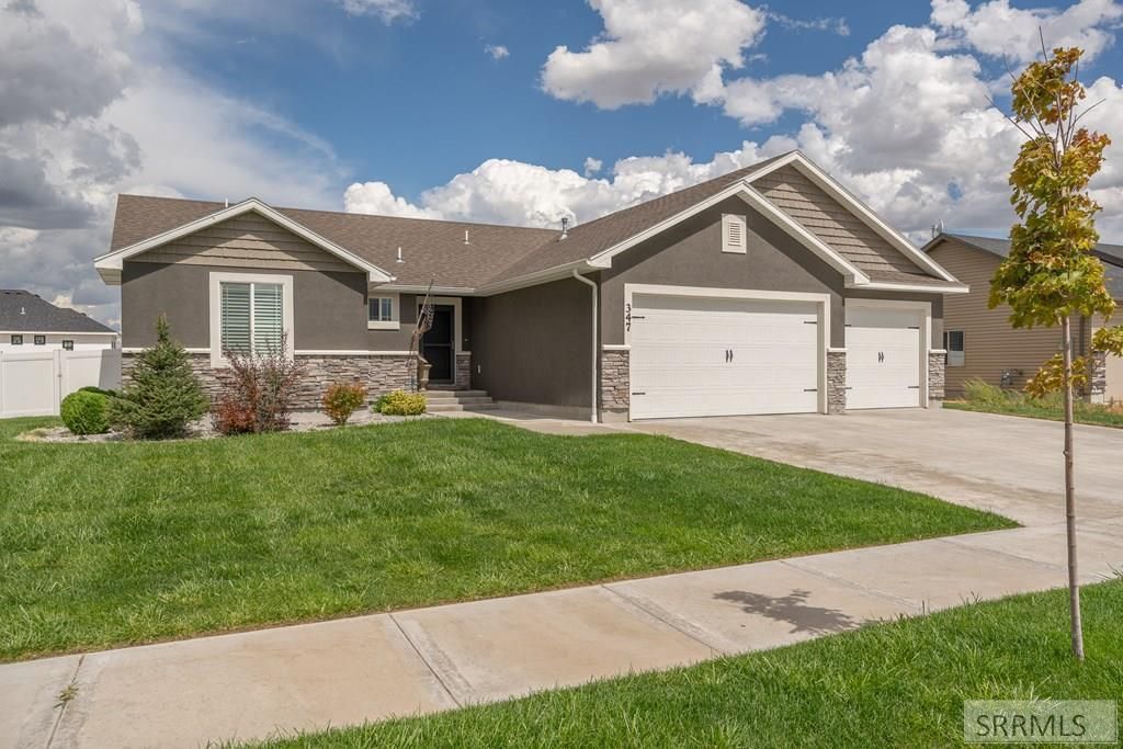 Image 4 of property listing at 347 Rock Hill Lane, Idaho Falls, ID 83401