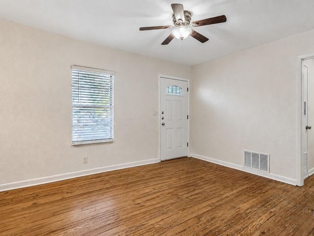 2009 Richcreek RD, Austin, TX 78757