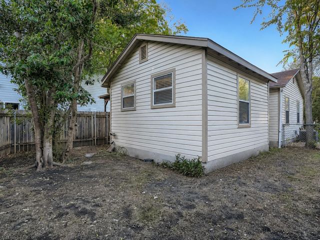 2009 Richcreek RD, Austin, TX 78757
