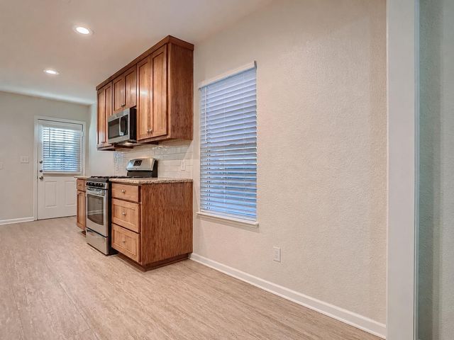 2009 Richcreek RD, Austin, TX 78757