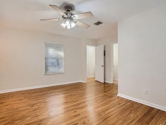 2009 Richcreek RD, Austin, TX 78757