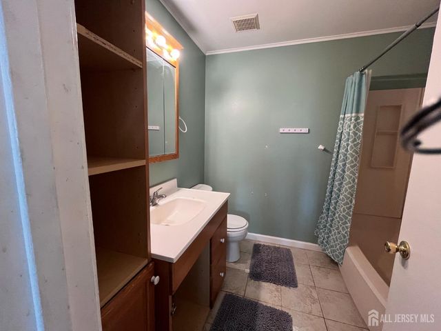 1807 Bayhead Drive, Sayreville, NJ 08859
