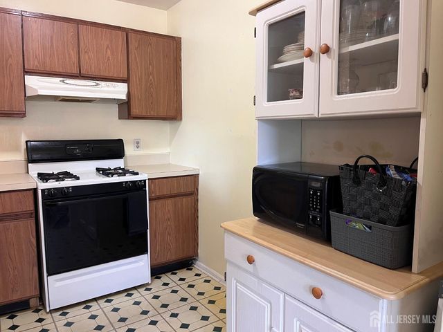 1807 Bayhead Drive, Sayreville, NJ 08859