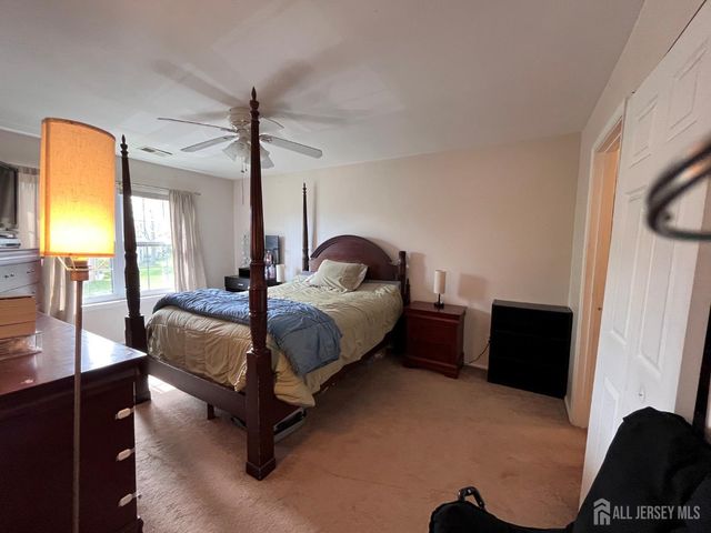 1807 Bayhead Drive, Sayreville, NJ 08859