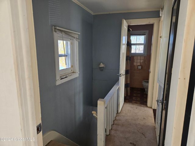 37 Pleasant Street, Voorheesville, NY 12186