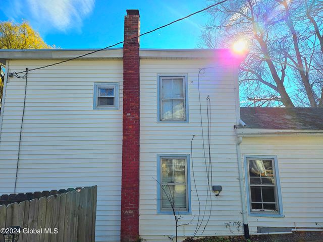37 Pleasant Street, Voorheesville, NY 12186