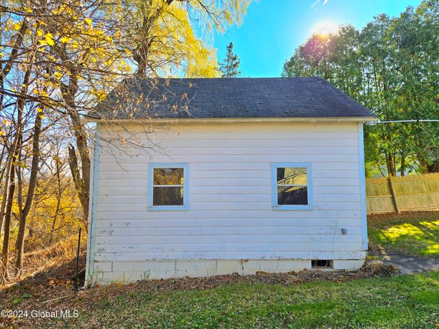 37 Pleasant Street, Voorheesville, NY 12186