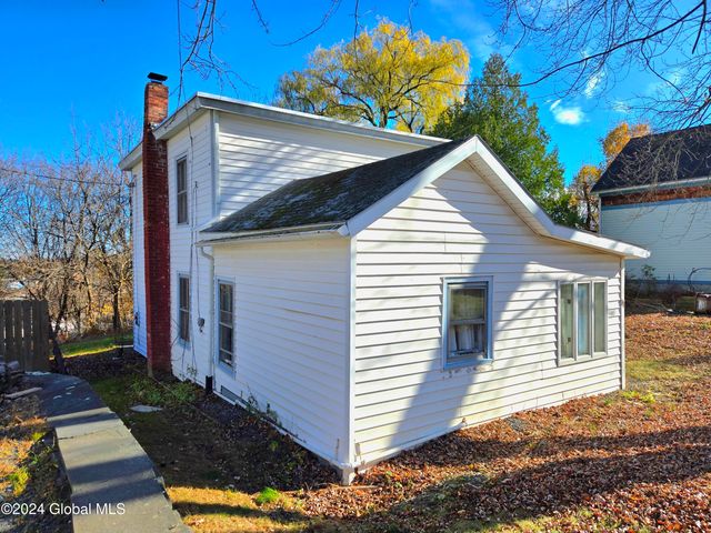 37 Pleasant Street, Voorheesville, NY 12186