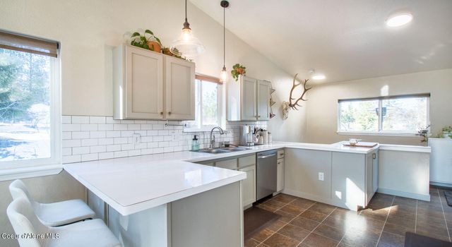17783 W Rice AVE, Hauser, ID 83854