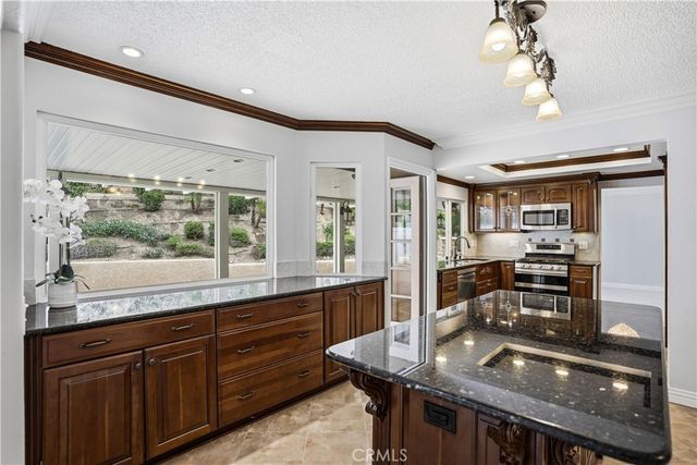 6568 Balzac Circle, Riverside, CA 92506