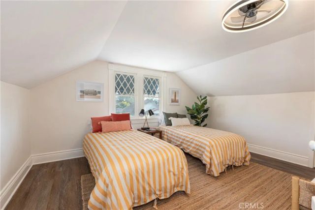 1887 Saint Louis Avenue, Signal Hill, CA 90755