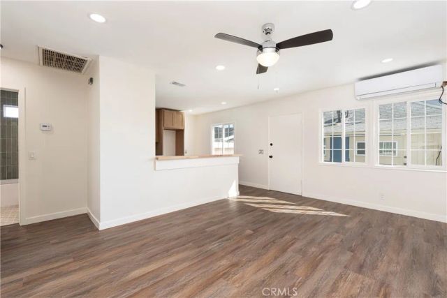 1887 Saint Louis Avenue, Signal Hill, CA 90755