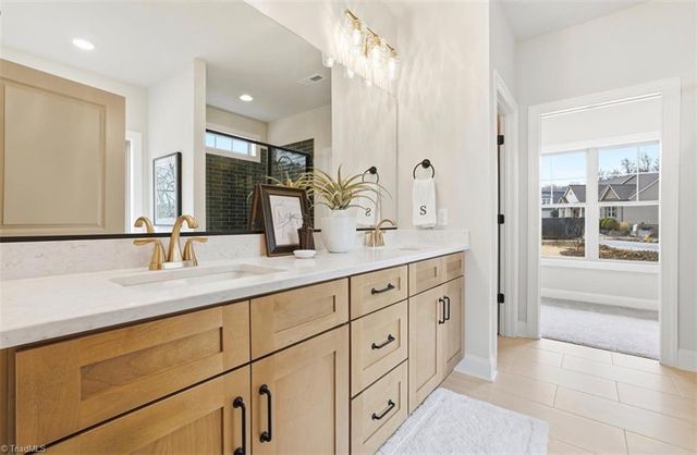 6809 Orchard Path Drive, Clemmons, NC 27012