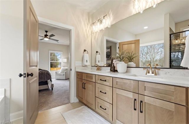 6809 Orchard Path Drive, Clemmons, NC 27012