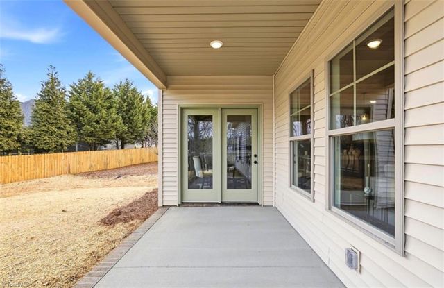 6809 Orchard Path Drive, Clemmons, NC 27012