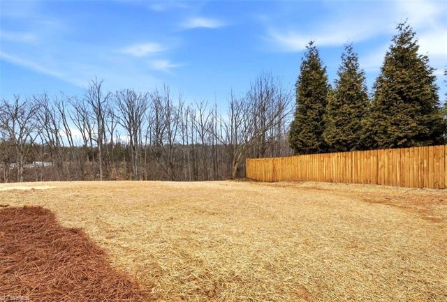 6809 Orchard Path Drive, Clemmons, NC 27012