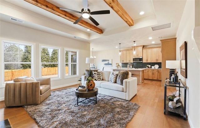 6809 Orchard Path Drive, Clemmons, NC 27012