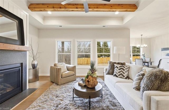 6809 Orchard Path Drive, Clemmons, NC 27012