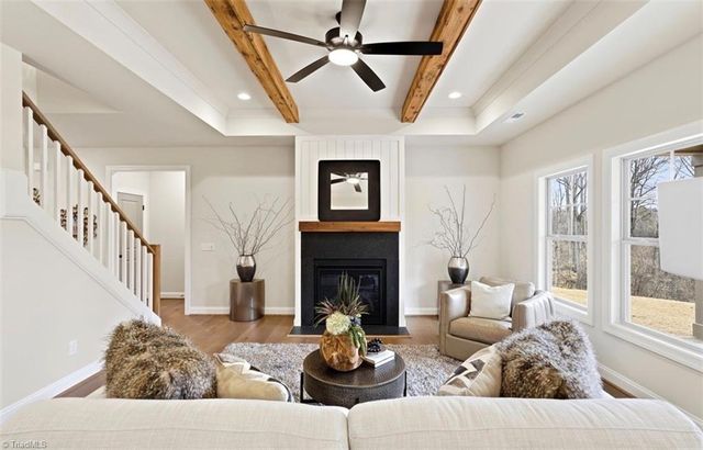 6809 Orchard Path Drive, Clemmons, NC 27012