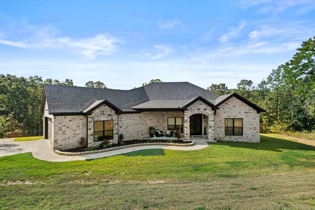 214 Mountain Ranch Boulevard, Austin, AR 72007