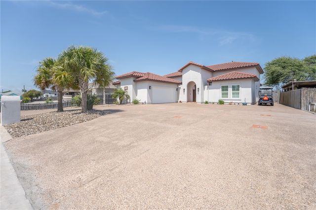 13918 Windjammer Dr, Corpus Christi, TX 78418