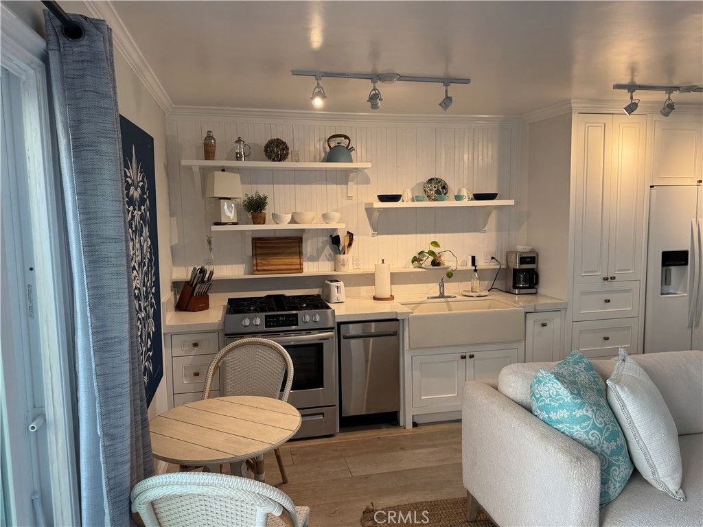 1398 Seacoast C, Imperial Beach, CA 91932