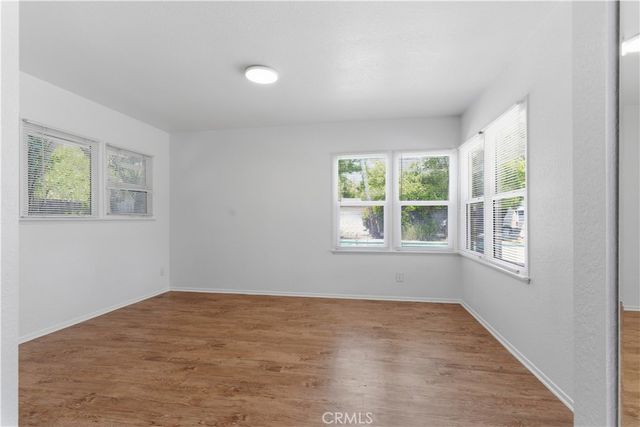 17363 Saticoy Street, Northridge, CA 91325