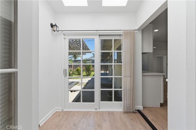 17363 Saticoy Street, Northridge, CA 91325