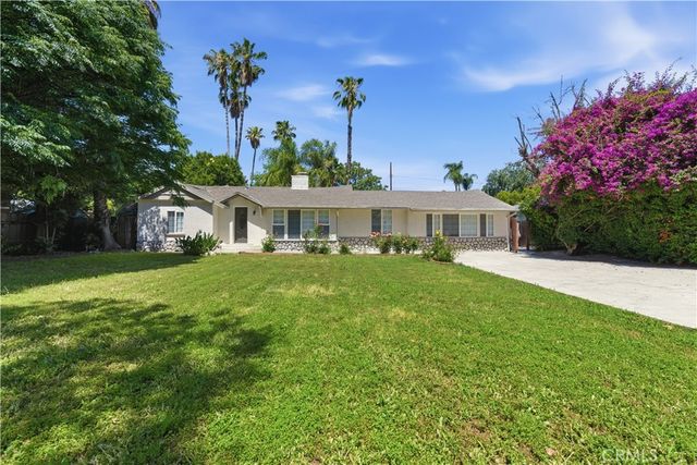 17363 Saticoy Street, Northridge, CA 91325