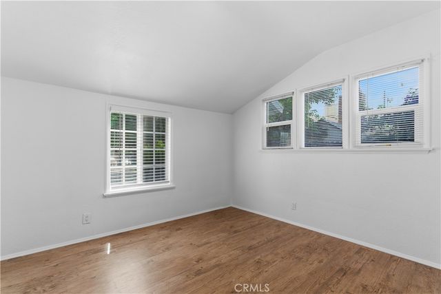 17363 Saticoy Street, Northridge, CA 91325