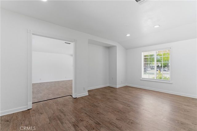 17363 Saticoy Street, Northridge, CA 91325